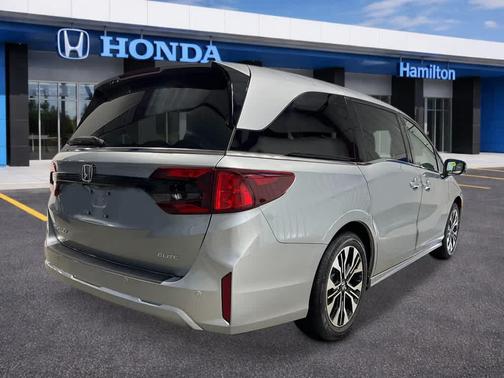 Solar Silver Metallic 2026 Honda Odyssey Elite