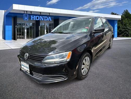 Black Uni 2014 Volkswagen Jetta Auto S