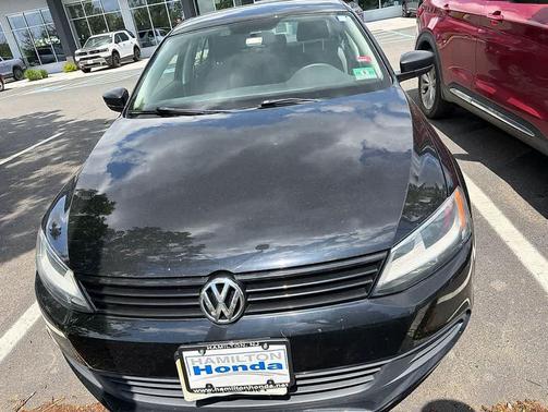 Black Uni 2014 Volkswagen Jetta Auto S