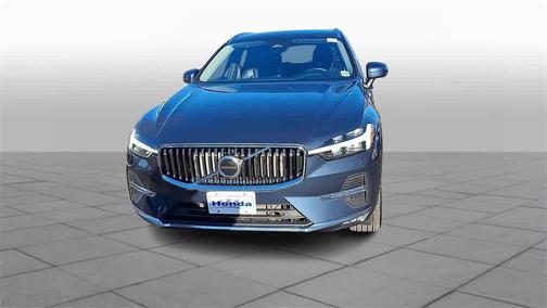 2022 Volvo XC60 B5 Inscription