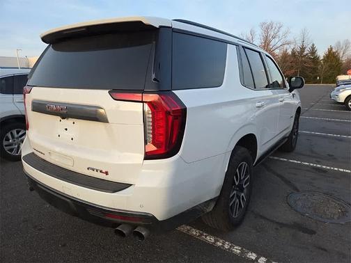 2022 GMC Yukon 4WD AT4