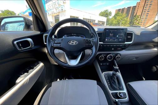 Ecotronic Gray 2024 Hyundai VENUE SEL