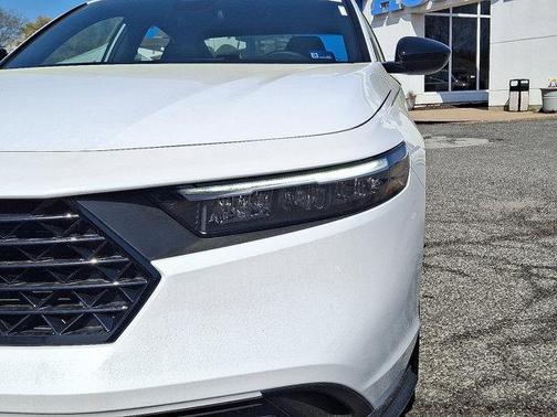 Platinum White Pearl 2026 Honda Accord Hybrid Sport