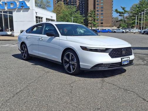 Platinum White Pearl 2026 Honda Accord Hybrid Sport