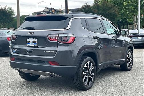 Granite Crystal Metallic Clearcoat 2023 Jeep Compass Limited