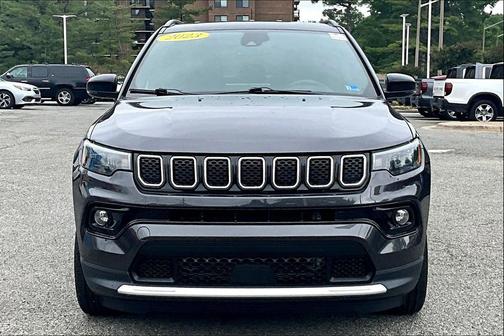 Granite Crystal Metallic Clearcoat 2023 Jeep Compass Limited