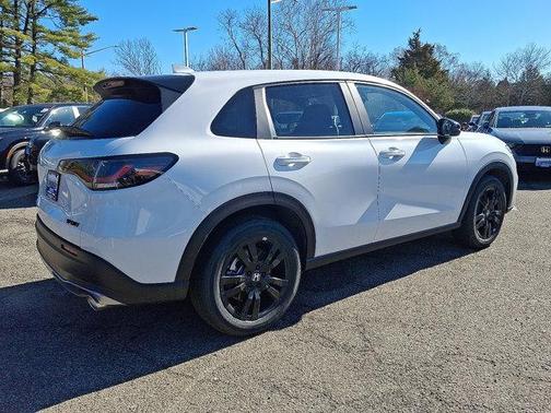Platinum White Pearl 2026 Honda HR-V AWD Sport