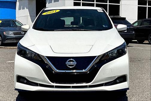 Pearl White 2021 Nissan Leaf SV PLUS 62 kWh