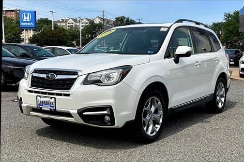 Crystal White Pearl 2018 Subaru Forester 2.5i Touring