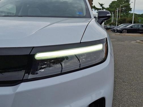 Frostline White Pearl 2026 Honda Prologue Touring
