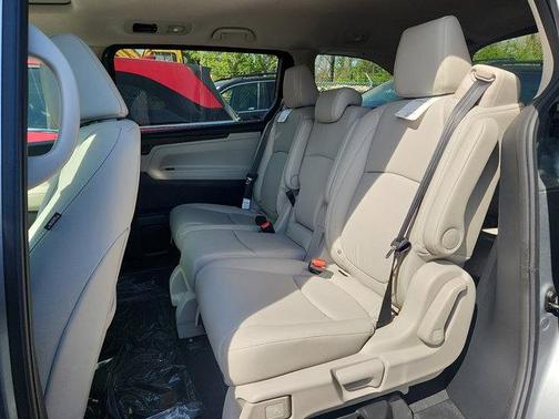 Solar Silver Metallic 2026 Honda Odyssey EX-L