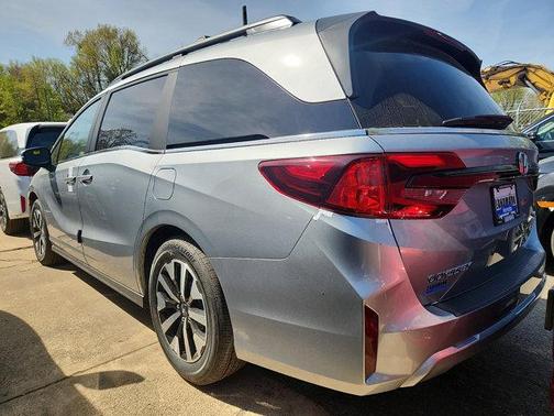 Solar Silver Metallic 2026 Honda Odyssey EX-L