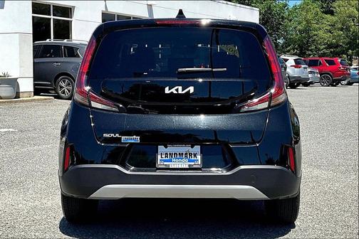 Fusion Black 2025 Kia Soul LX