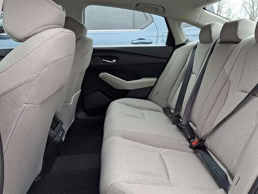 Platinum White Pearl 2026 Honda Accord SE