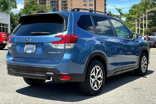 Horizon Blue Pearl 2022 Subaru Forester Premium