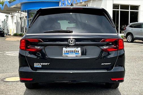 Crystal Black Pearl 2023 Honda Odyssey Sport