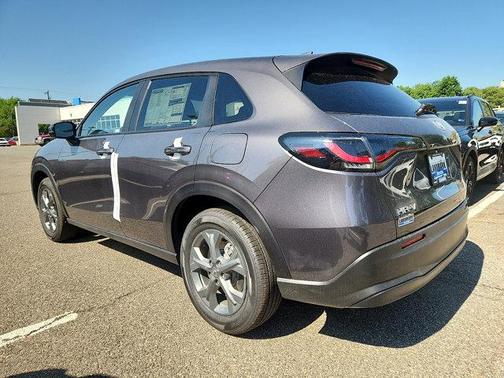 Modern Steel Metallic 2027 Honda HR-V LX