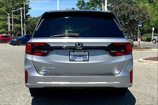 Solar Silver Metallic 2025 Honda Odyssey EX-L