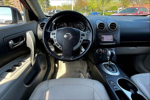 Cayenne Red Pearl 2013 Nissan Rogue SV w/SL Pkg
