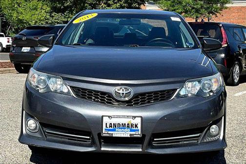 Magnetic Gray Metallic 2013 Toyota Camry SE