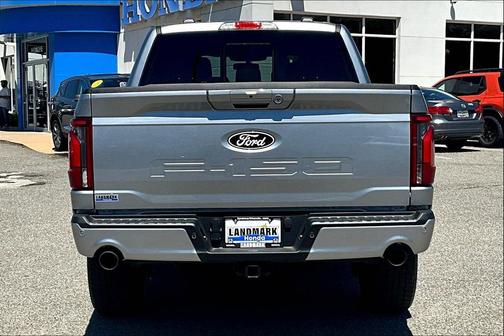 ICONIC SILVER METALLIC 2025 Ford F-150 Lariat