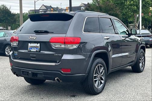 Granite Crystal Metallic Clearcoat 2017 Jeep Grand Cherokee Limited