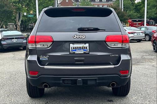 Granite Crystal Metallic Clearcoat 2017 Jeep Grand Cherokee Limited