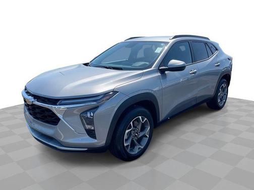 Sterling Gray Metallic 2024 Chevrolet Trax LT