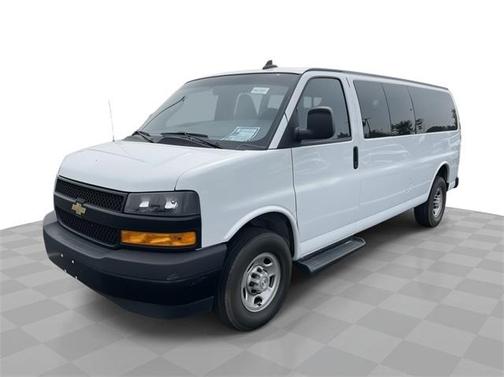 2022 Chevrolet Express 3500 LS
