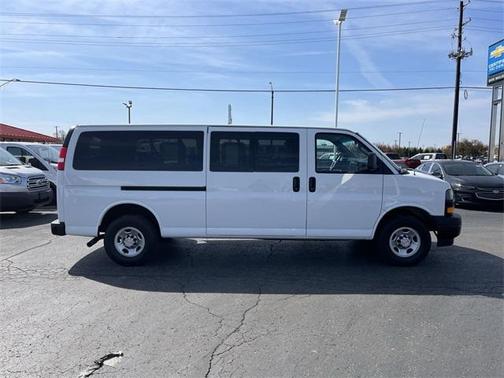 2022 Chevrolet Express 3500 LS
