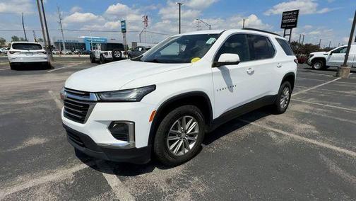 Summit White 2022 Chevrolet Traverse LT Cloth