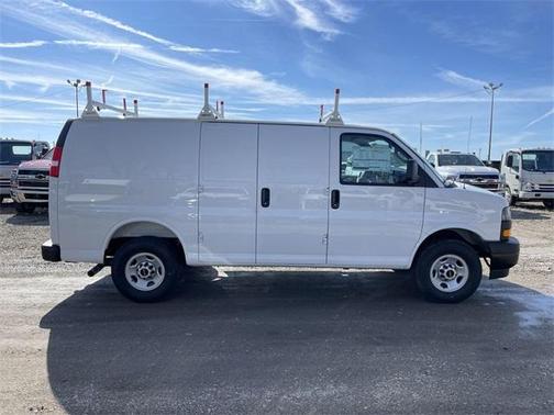2024 GMC Savana 2500 Work Van