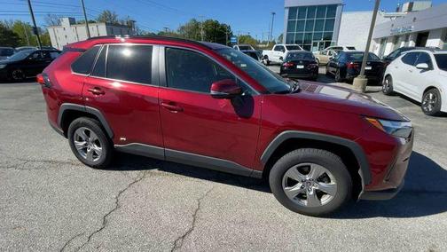 Pearl 2022 Toyota RAV4 Hybrid XLE