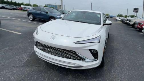 White Frost Tri-Coat 2026 Buick Envista Avenir