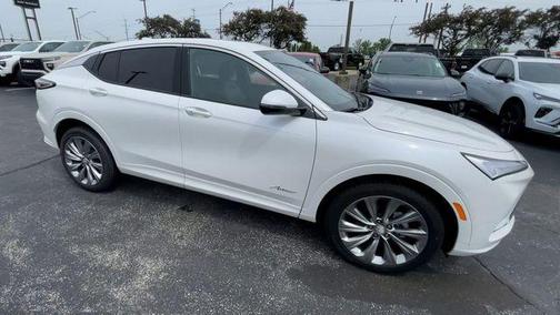 White Frost Tri-Coat 2026 Buick Envista Avenir