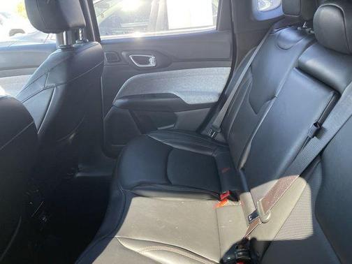 Sting Gray Clearcoat 2023 Jeep Compass Latitude Lux