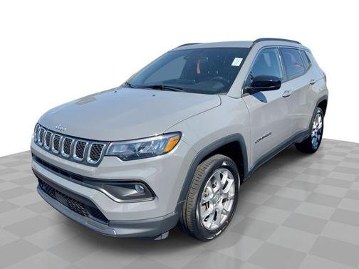 Sting Gray Clearcoat 2023 Jeep Compass Latitude Lux