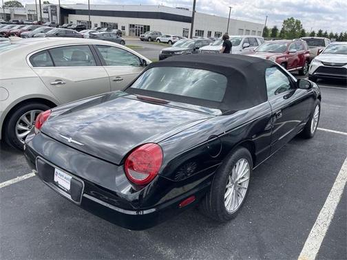 2004 Ford Thunderbird