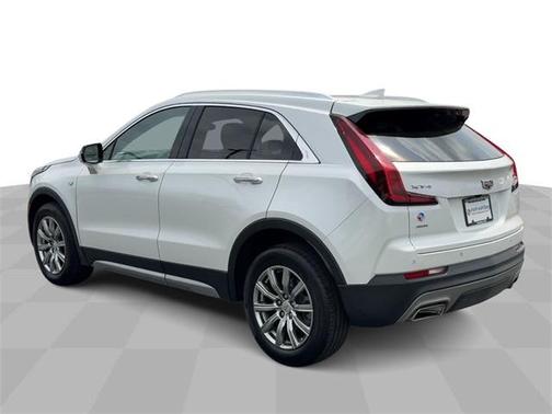 2022 Cadillac XT4 Premium Luxury