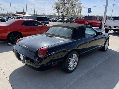 2004 Ford Thunderbird 
