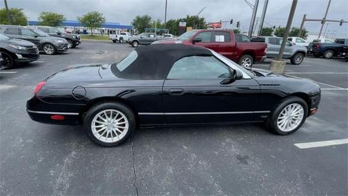 2004 Ford Thunderbird 