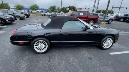 2004 Ford Thunderbird 