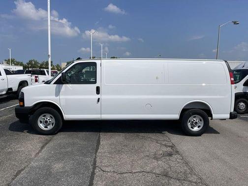 2025 GMC Savana 2500 Work Van