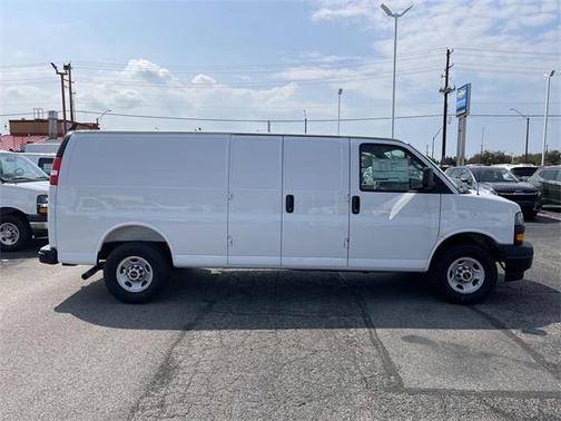 2025 GMC Savana 2500 Work Van