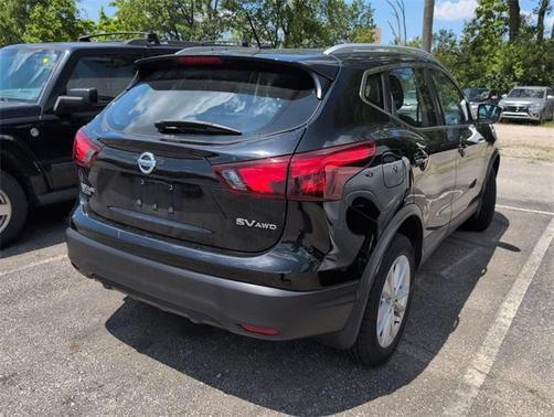 2017 Nissan Rogue Sport SV