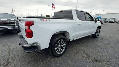 Summit White 2024 Chevrolet Silverado 1500 LT