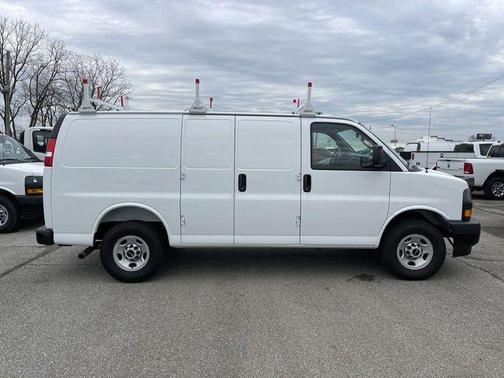 2024 GMC Savana 2500 Work Van