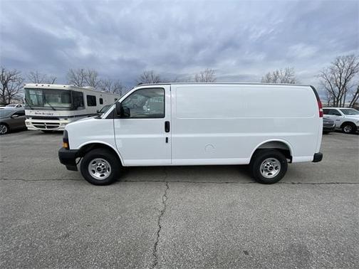 2024 GMC Savana 2500 Work Van