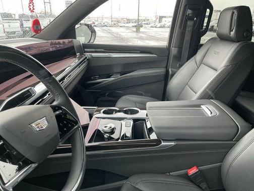 2025 Cadillac Escalade Luxury