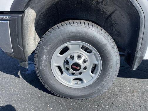 2024 GMC Sierra 2500 Pro